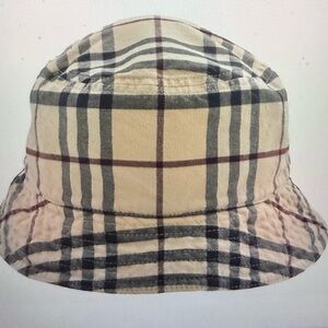 Burberry,‎ New With Tags, unisex Bucket Hat, color stone, iconic Burberry check
